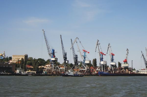 Динамика развития инфраструктуры порта Азов